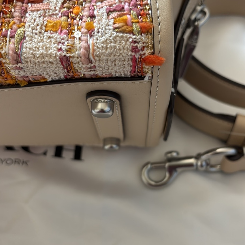 Rogue Bag 25 in Tweed - Picture 3 of 15